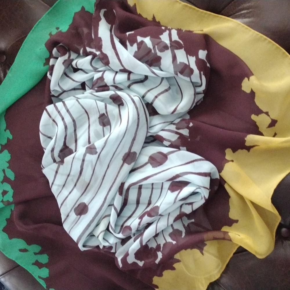 Diane Von Furstenberg scarf - Picture 5 of 7